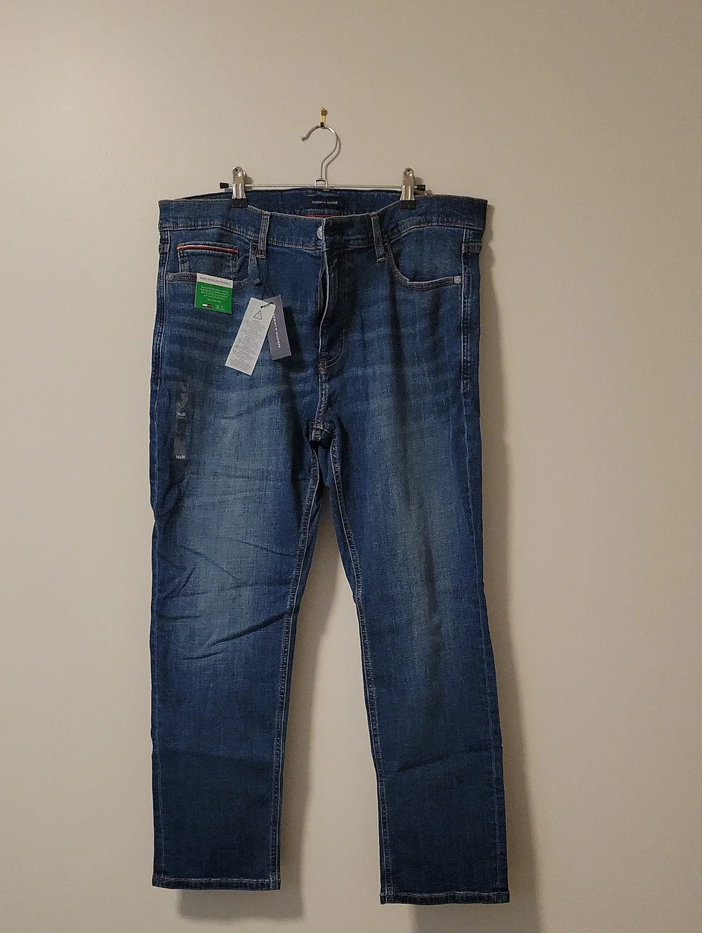 Tommy Hilfiger Men’s Slim Straight Jeans in Dark Blue Wash